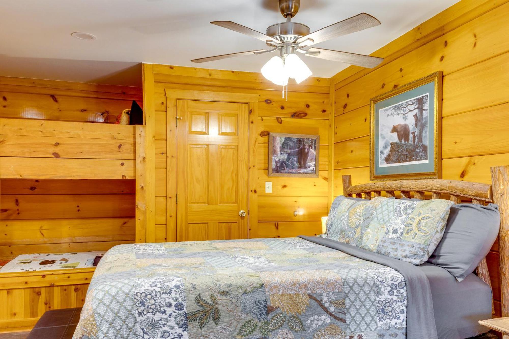 Pigeon Forge Resort Studio Cabin On Dollywood Ln! Exterior photo